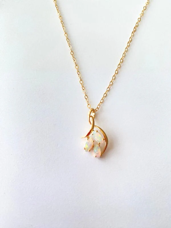 Gold Pendant with Three Opals - Image 2