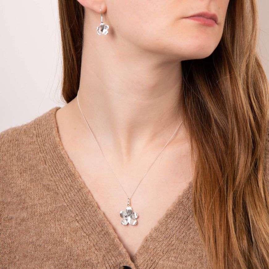 Silver Floral Pendant with Chain - Image 2