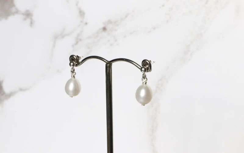 White Barrel-Shaped Cultured River Pearl Drop Earrings - Image 2