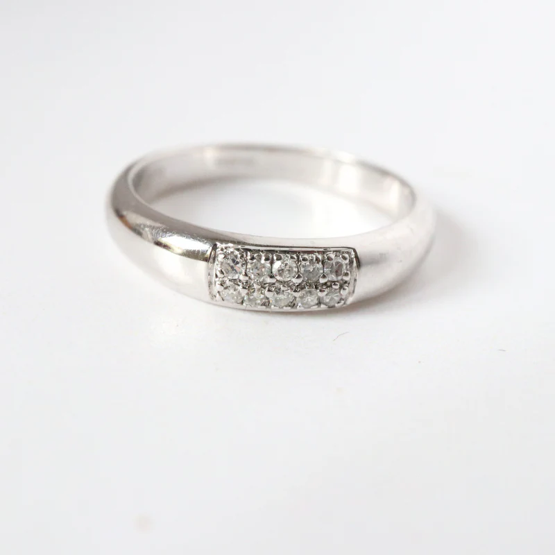 White Gold and Diamond Ring - Image 2